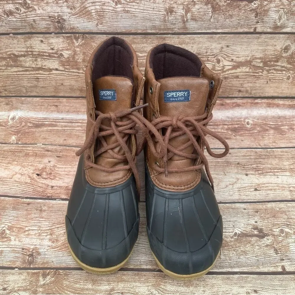 Sperry duck boots size 4M